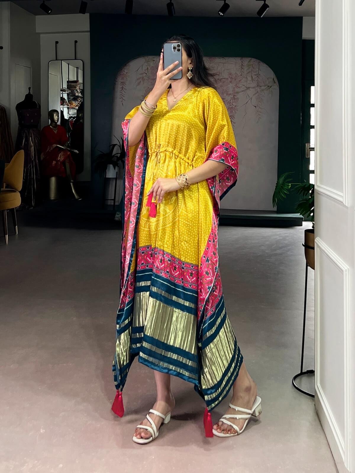 Kaftan Pure Gaji Silk Fabric - Image 2
